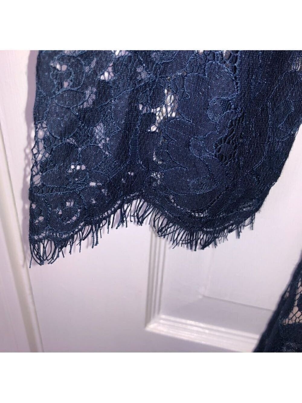Eliza J Fit & Flare Dress Scallop V-Neck Crossover Blue Lace Overlay Lined SZ 4 - Picture 5 of 10